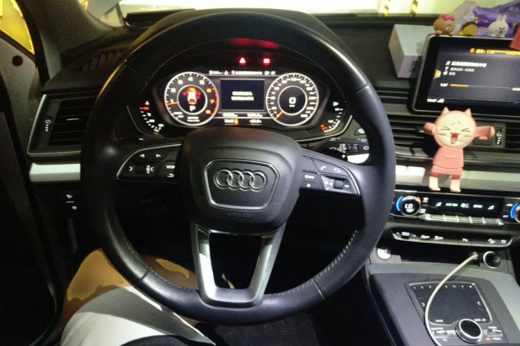 Used Audi Q5L 2018 40 TFSI Prestige Fashion Edition China VI Steering Wheel