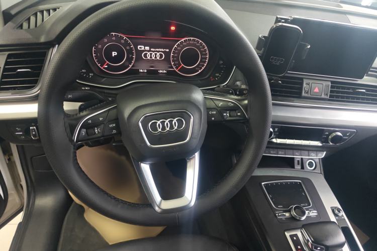 Used Audi Q5L 2018 40 TFSI Prestige Fashion Edition China V Steering Wheel