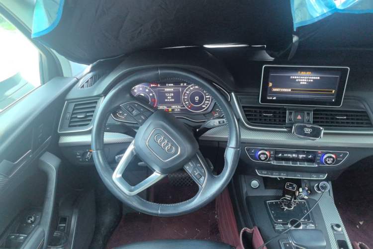Used Audi Q5L 2018 45 TFSI Prestige Fashion Edition China V Emission Standard Steering Wheel