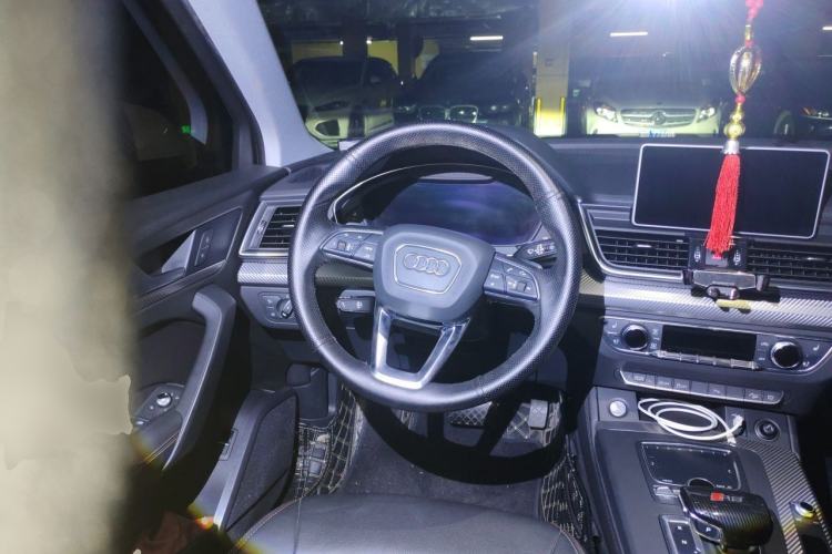 Used Audi Q5L 2018 45 TFSI Prestige Fashion Edition China VI Emission Standard Steering Wheel