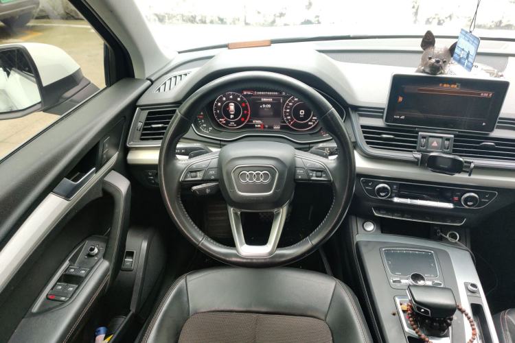 Used Audi Q5L 2018 40 TFSI Prestige Fashion Edition China V Steering Wheel