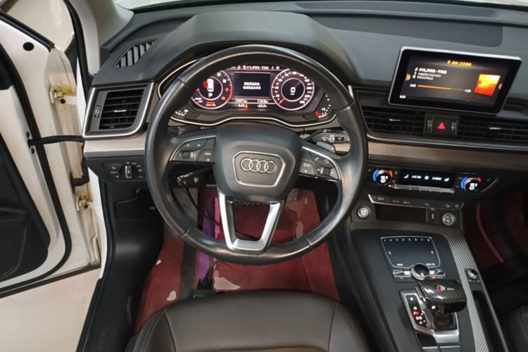 Used Audi Q5L 2018 45 TFSI Prestige Fashion Edition China V Emission Standard Steering Wheel