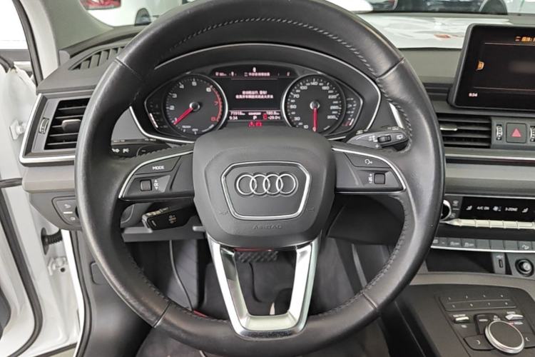 Used Audi Q5L 2018 40 TFSI Prestige Edition China VI Emission Standard Steering Wheel