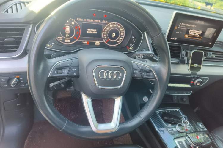 Used Audi Q5L 2018 40 TFSI Prestige Fashion Edition China VI Steering Wheel