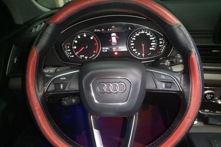 Used Audi Q5L 2018 40 TFSI Prestige Edition China V Steering Wheel