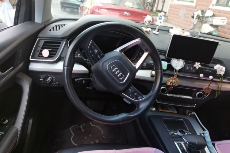 Used Audi Q5L 2018 40 TFSI Prestige Fashion Edition China V Steering Wheel