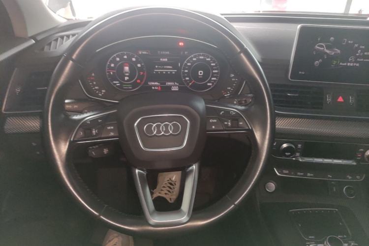 Used Audi Q5L 2018 45 TFSI Prestige Fashion Edition China V Emission Standard Steering Wheel