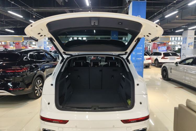 Used Audi Q5L 2018 45 TFSI Prestige Fashion Edition China VI Emission Standard Trunk