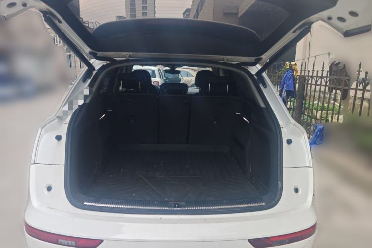 Used Audi Q5L 2018 40 TFSI Prestige Edition China VI Emission Standard Trunk