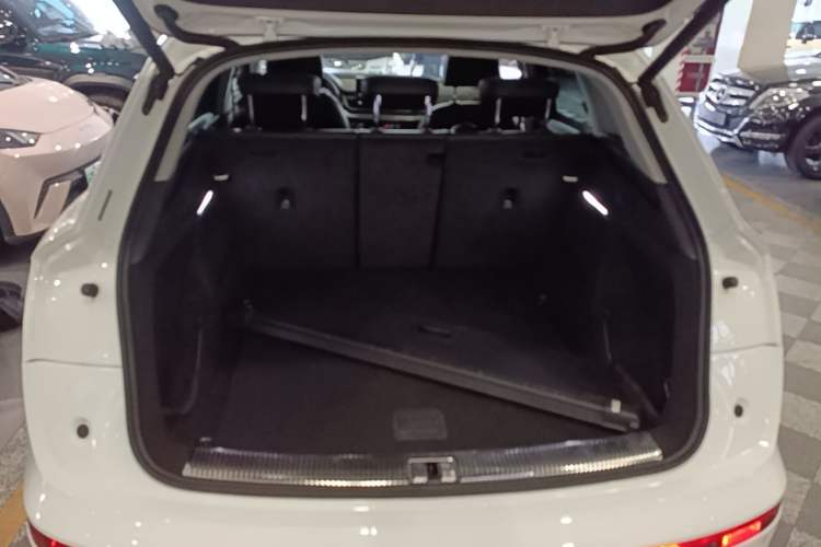 Used Audi Q5L 2018 40 TFSI Prestige Fashion Edition China V Trunk