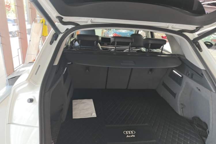 Used Audi Q5L 2018 45 TFSI Prestige Fashion Edition China VI Emission Standard Trunk