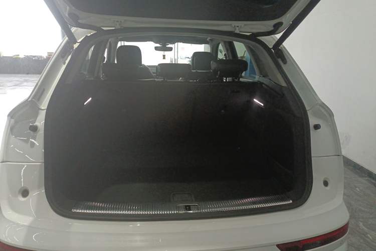 Used Audi Q5L 2018 45 TFSI Prestige Fashion Edition China V Emission Standard Trunk