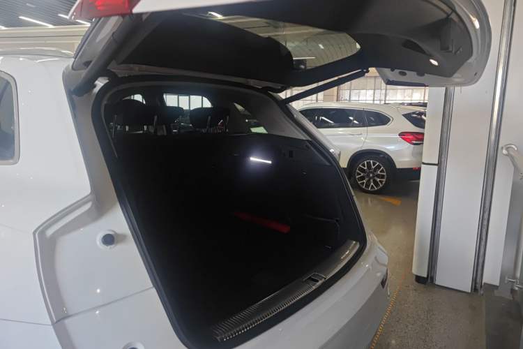 Used Audi Q5L 2018 45 TFSI Prestige Sport China V Trunk