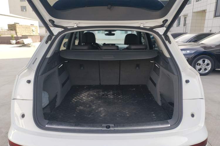 Used Audi Q5L 2018 40 TFSI Prestige Fashion Edition China VI Trunk