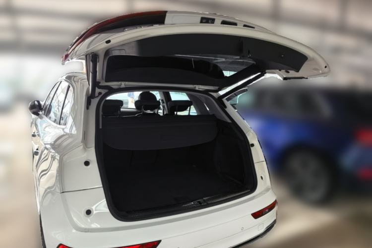 Used Audi Q5L 2018 45 TFSI Prestige Fashion Edition China VI Emission Standard Trunk