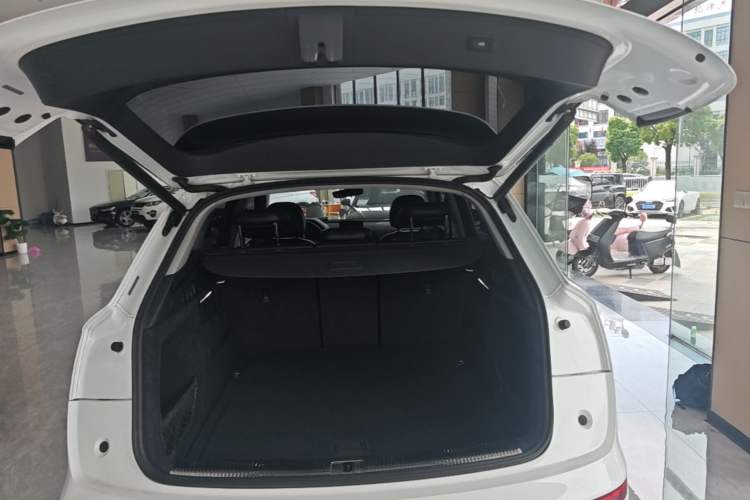 Used Audi Q5L 2018 40 TFSI Prestige Edition China V Trunk