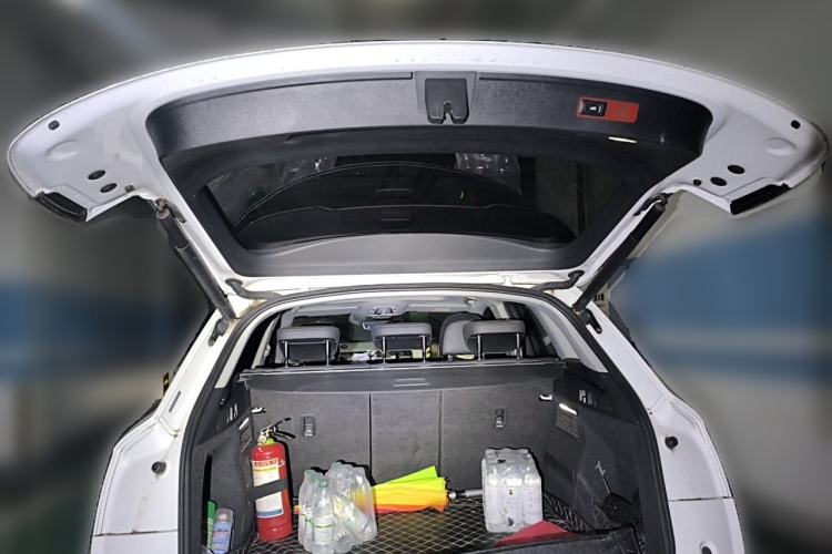 Used Audi Q5L 2018 40 TFSI Prestige Fashion Edition China VI Trunk