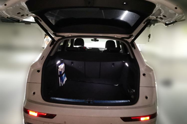 Used Audi Q5L 2018 40 TFSI Prestige Fashion Edition China VI Trunk