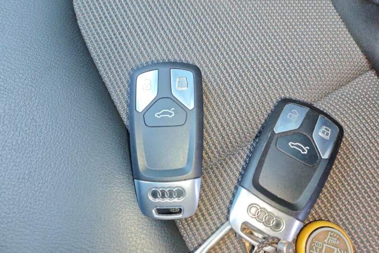 Used Audi Q5L 2018 40 TFSI Prestige Fashion Edition China V Vehicle Key