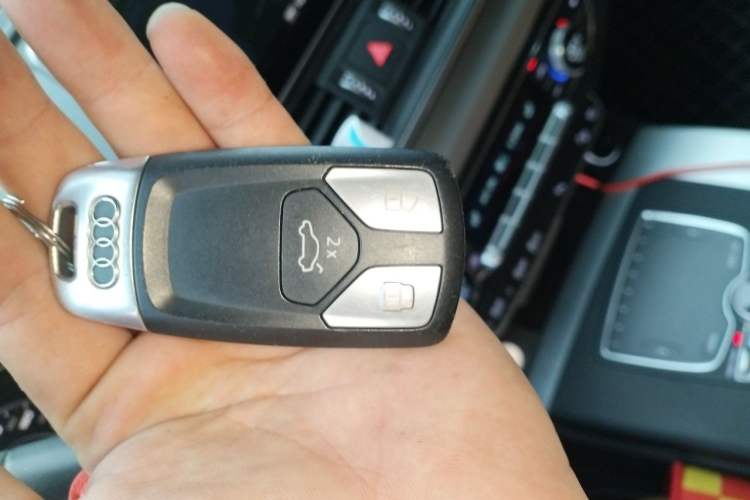 Used Audi Q5L 2018 40 TFSI Prestige Fashion Edition China V Vehicle Key