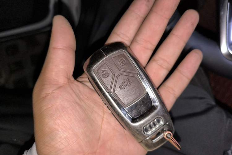 Used Audi Q5L 2018 40 TFSI Prestige Fashion Edition China V Vehicle Key