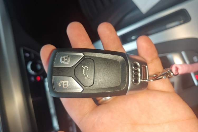 Used Audi Q5L 2018 40 TFSI Prestige Fashion Edition China V Vehicle Key