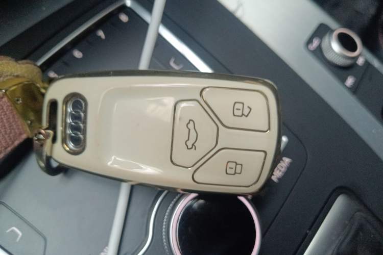 Used Audi Q5L 2018 40 TFSI Prestige Fashion Edition China V Vehicle Key