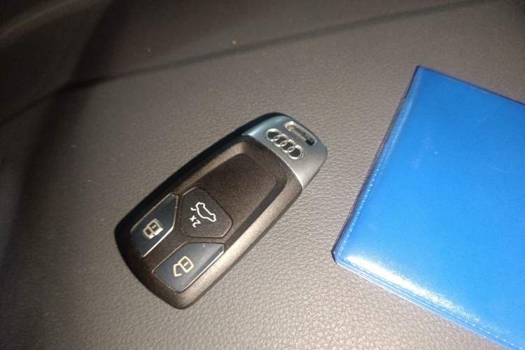 Used Audi Q5L 2018 40 TFSI Prestige Fashion Edition China V Vehicle Key