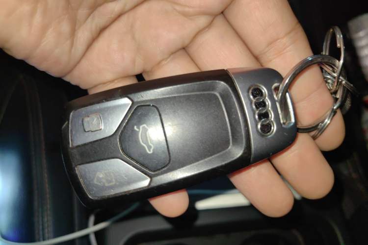 Used Audi Q5L 2018 40 TFSI Prestige Fashion Edition China V Vehicle Key