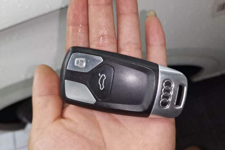Used Audi Q5L 2018 40 TFSI Prestige Fashion Edition China V Vehicle Key