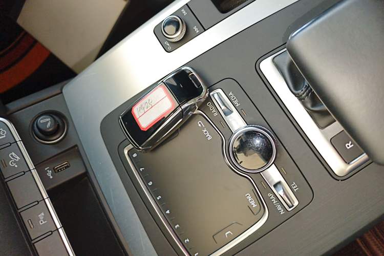 Used Audi Q5L 2018 40 TFSI Prestige Fashion Edition China V Vehicle Key