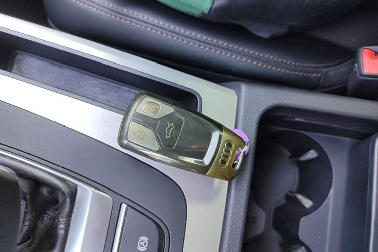 Used Audi Q5L 2018 40 TFSI Prestige Fashion Edition China V Vehicle Key