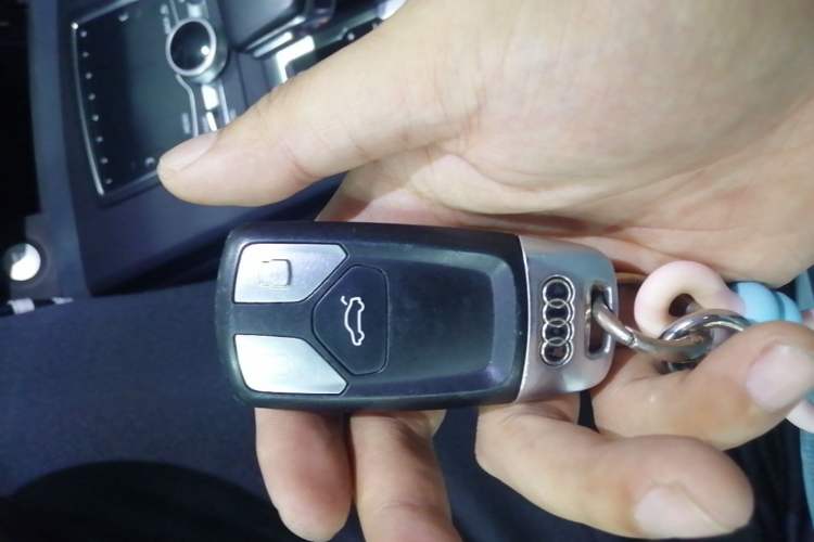 Used Audi Q5L 2018 40 TFSI Prestige Fashion Edition China V Vehicle Key