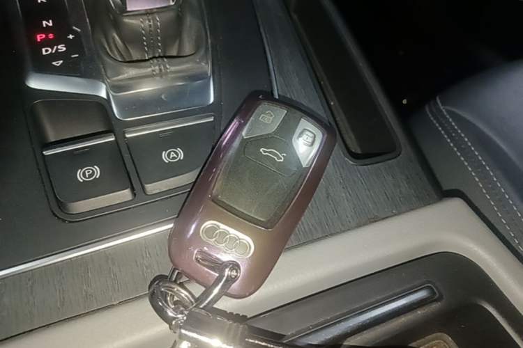 Used Audi Q5L 2018 45 TFSI Prestige Elegant Version China V Vehicle Key