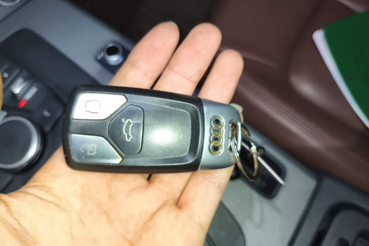 Used Audi Q5L 2018 40 TFSI Prestige Edition China V Vehicle Key