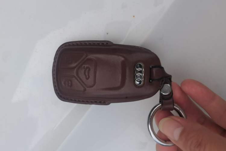 Used Audi Q5L 2018 40 TFSI Prestige Fashion Edition China VI Vehicle Key