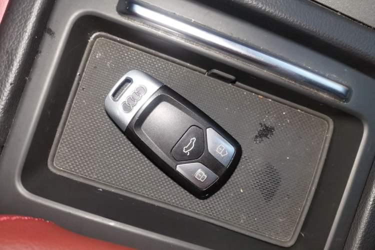 Used Audi Q5L 2018 40 TFSI Prestige Edition China V Vehicle Key