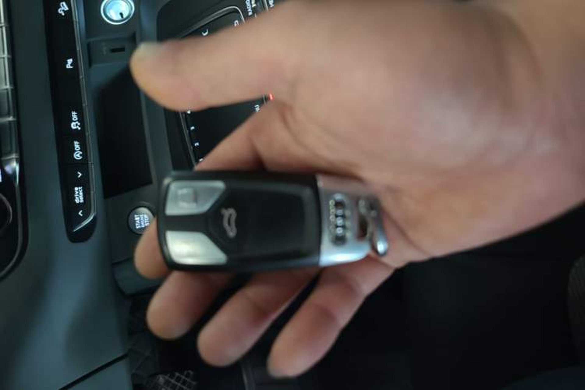 Used Audi Q5L 2018 40 TFSI Prestige Fashion Edition China VI Vehicle Key