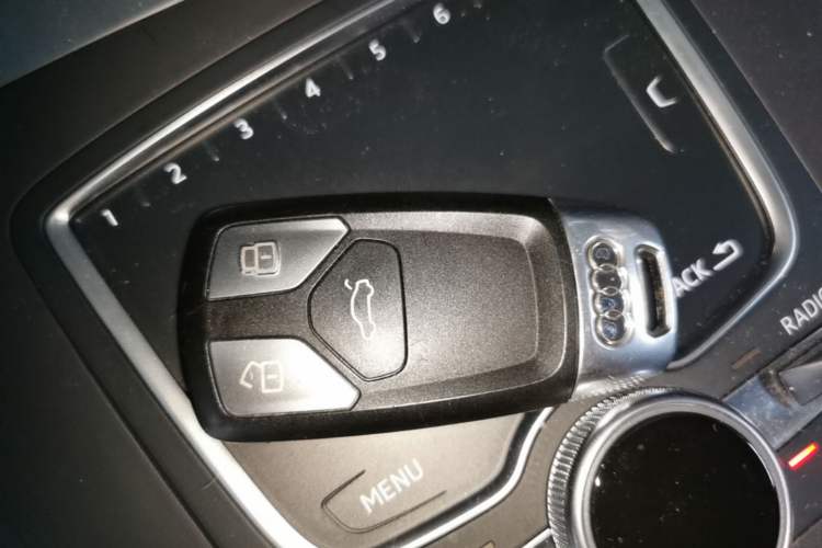 Used Audi Q5L 2018 40 TFSI Prestige Fashion Edition China V Vehicle Key