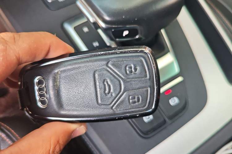 Used Audi Q5L 2018 40 TFSI Prestige Fashion Edition China V Vehicle Key