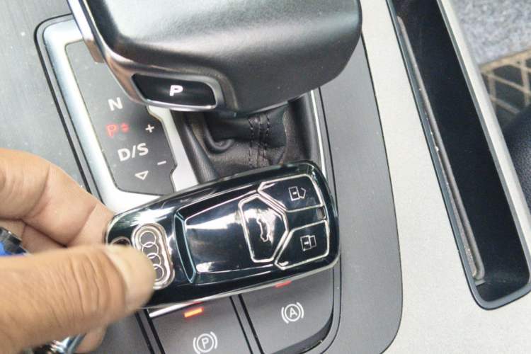 Used Audi Q5L 2018 40 TFSI Prestige Edition China V Vehicle Key