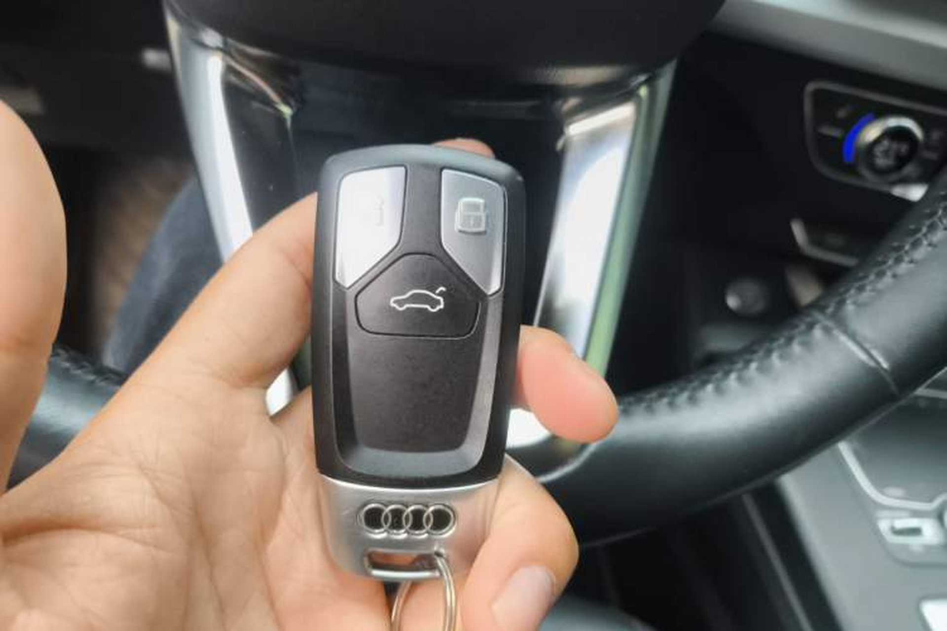 Used Audi Q5L 2018 40 TFSI Prestige Fashion Edition China V Vehicle Key