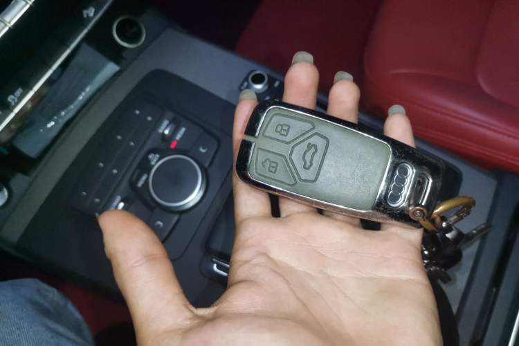 Used Audi Q5L 2018 40 TFSI Prestige Edition China V Vehicle Key