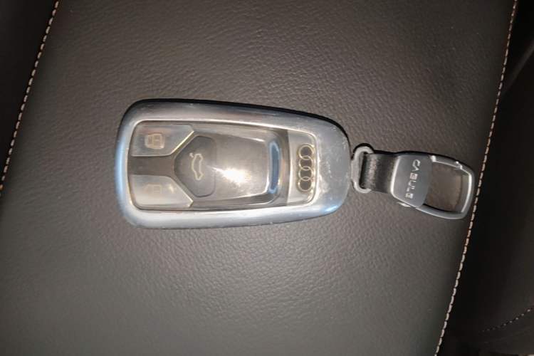 Used Audi Q5L 2018 40 TFSI Prestige Fashion Edition China V Vehicle Key
