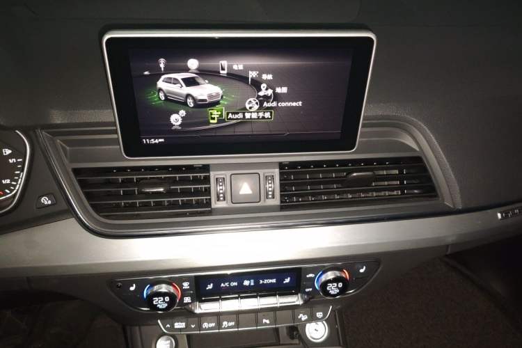 Used Audi Q5L 2018 40 TFSI Prestige Fashion Edition China V Audio And AC Panel