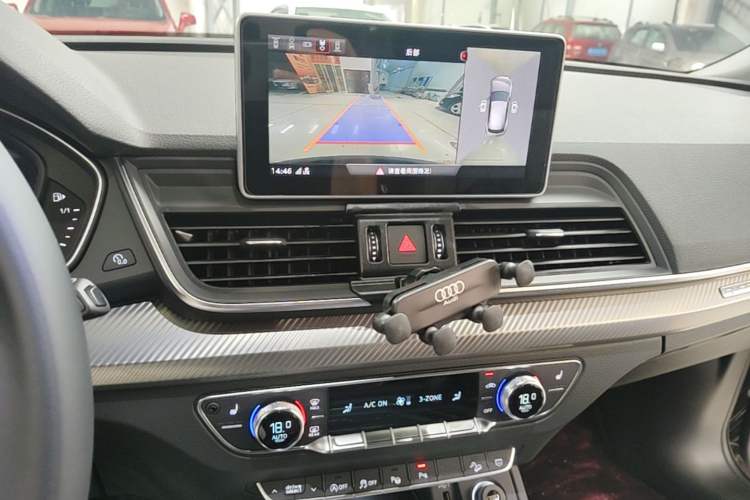 Used Audi Q5L 2020 45 TFSI Prestige Fashion Model Audio And AC Panel