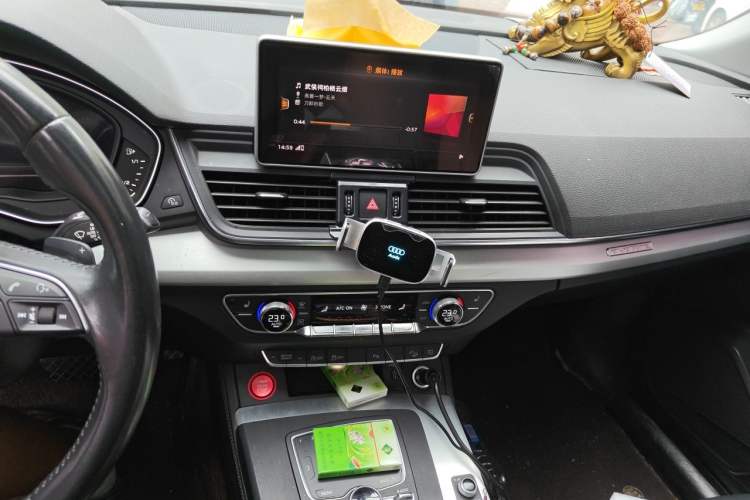 Used Audi Q5L 2020 40 TFSI Prestige Fashion Edition Audio And AC Panel