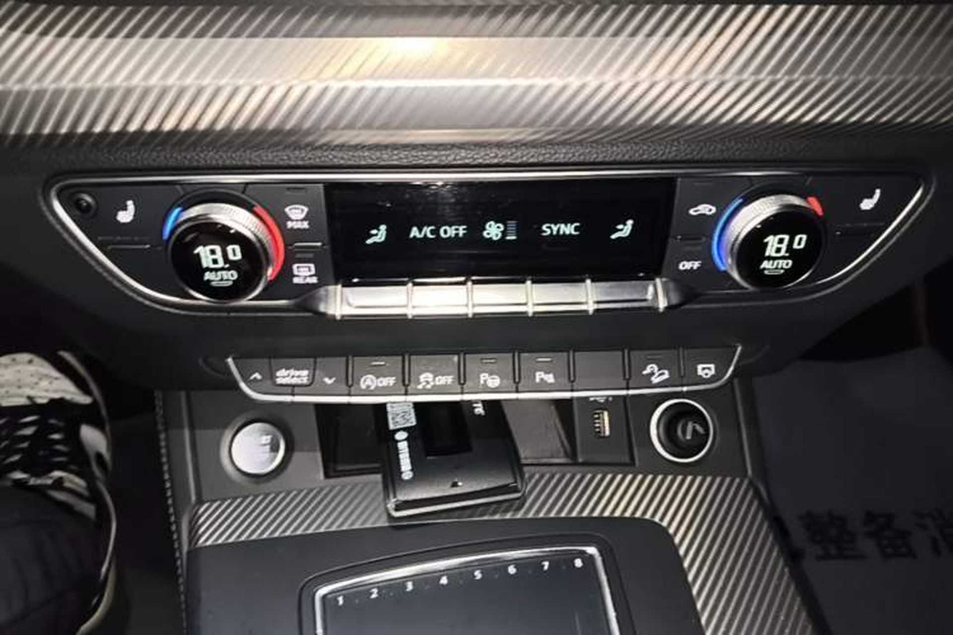 Used Audi Q5L 2020 45 TFSI Prestige Fashion Model Audio And AC Panel