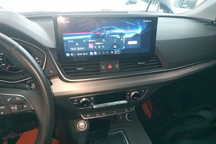 Used Audi Q5L 2020 Updated 40 TFSI Prestige Fashion Edition Audio And AC Panel