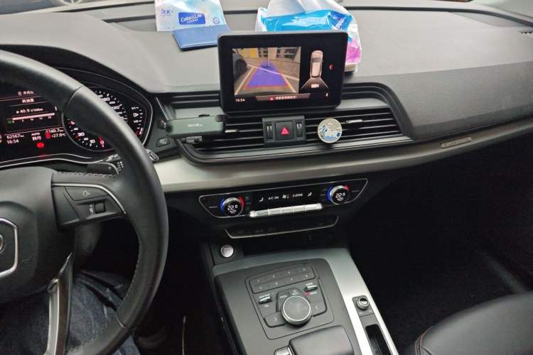 Used Audi Q5L 2020 40 TFSI Prestige Edition Audio And AC Panel